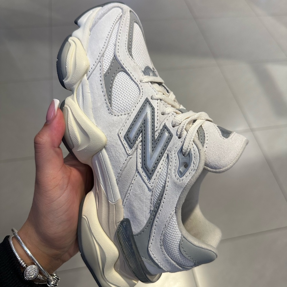 New balance 9060